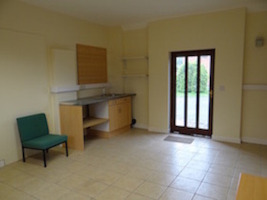 Unit2 Business accommodation to let